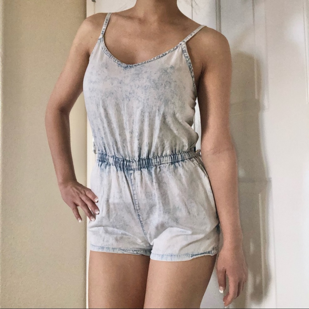 (Sm) Forever 21 Stretch Cloud Romper